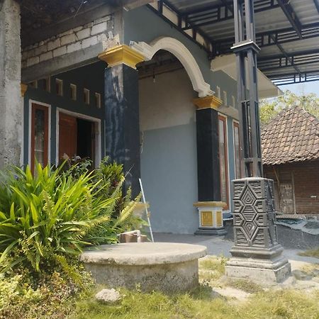 Hellsel Homestay Lamongan Εξωτερικό φωτογραφία